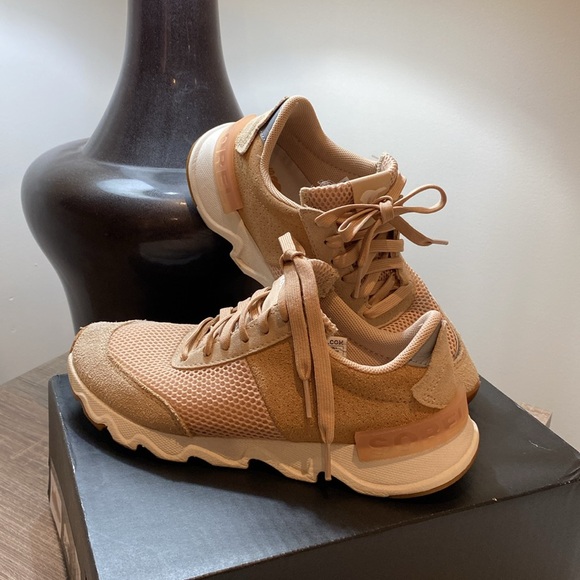 SOREL - Picture 2 of 10